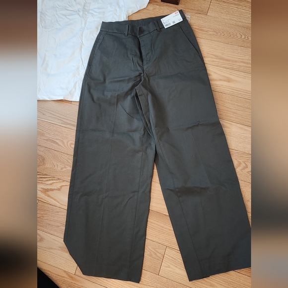 Uniqlo Women's Wide Chino Pants Olive NWT - Picture 2 of 8